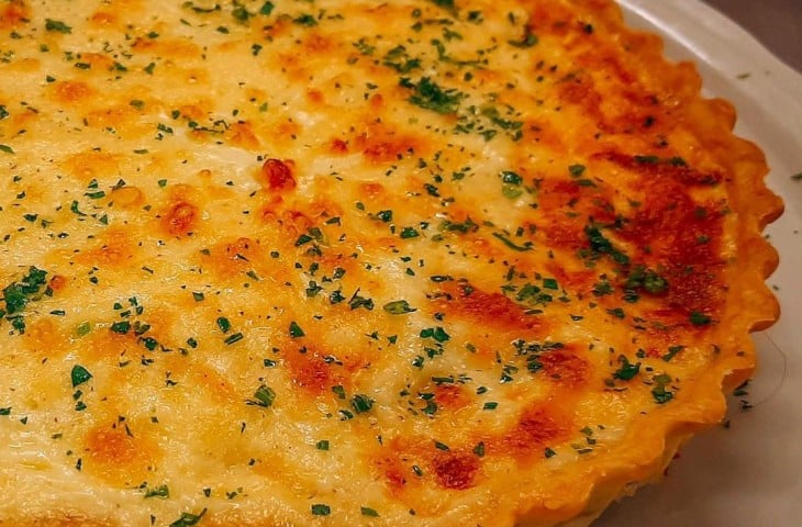 Quiche de queijo emental