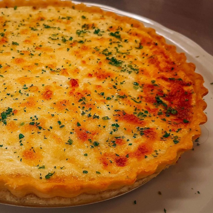 Quiche de queijo emental