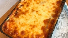 Lasanha de berinjela a bolonhesa