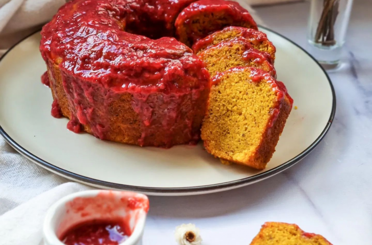 Bolo de cenoura e laranja vegano