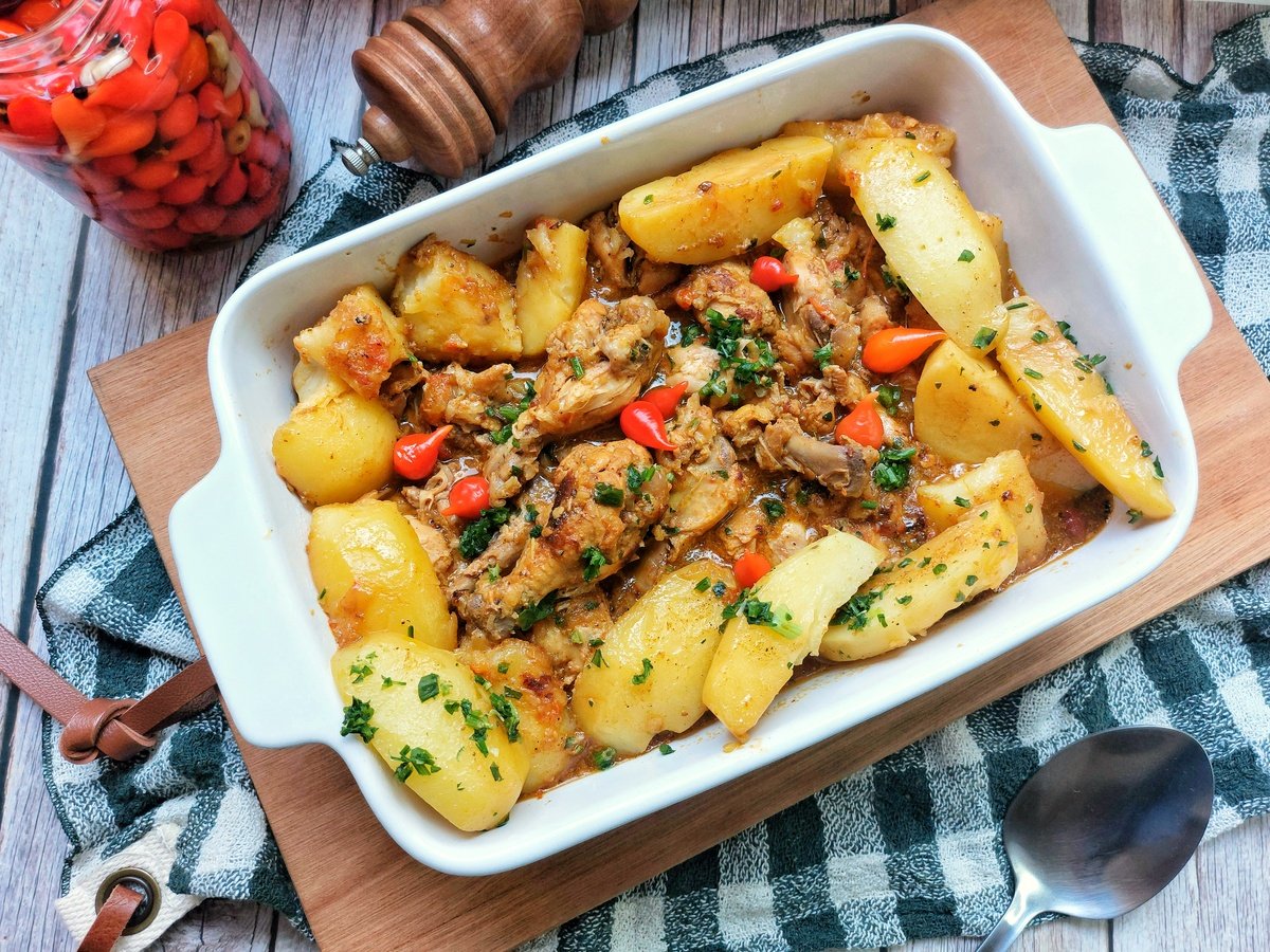 Frango com batatas na panela de pressão