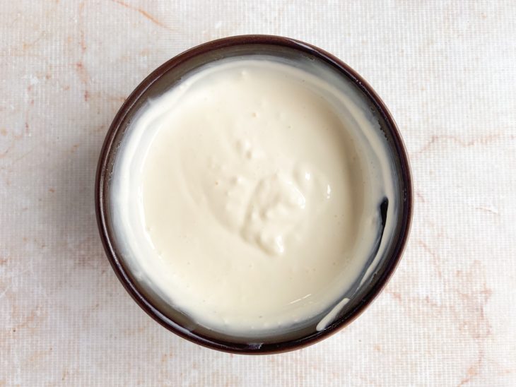 Cream cheese na tigela.