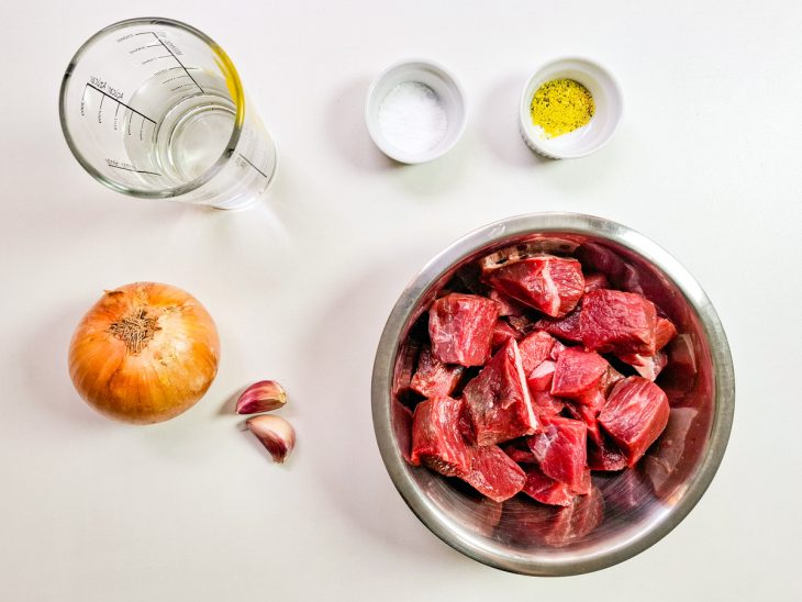 ingredientes para preparo de acém frito.