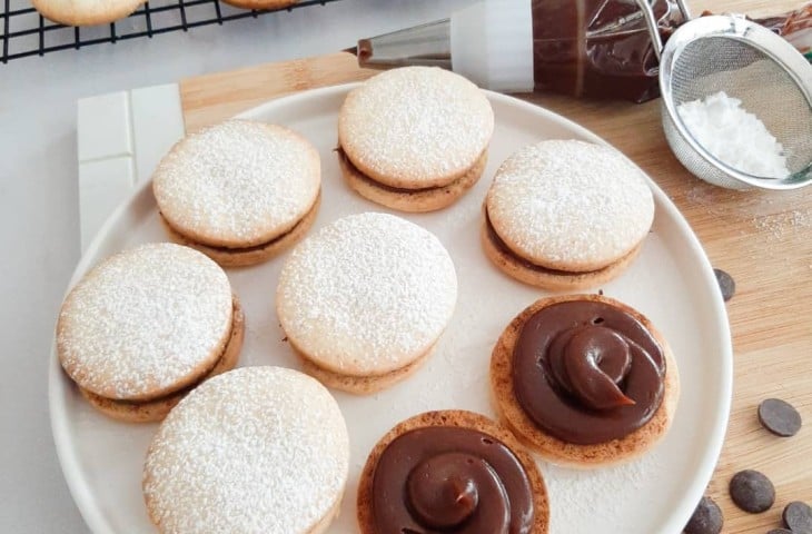 Alfajor de doce de leite e limão