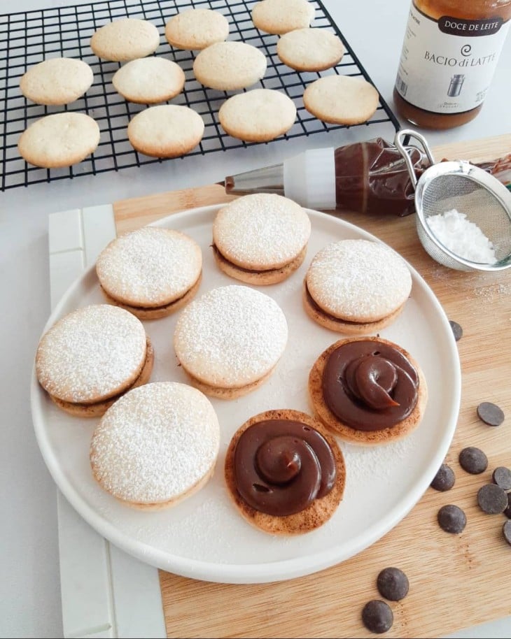 Alfajor de doce de leite e limão