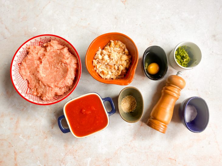 Ingredientes na bancada.