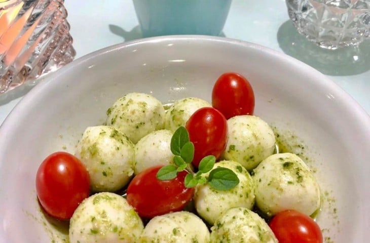 Aperitivo caprese