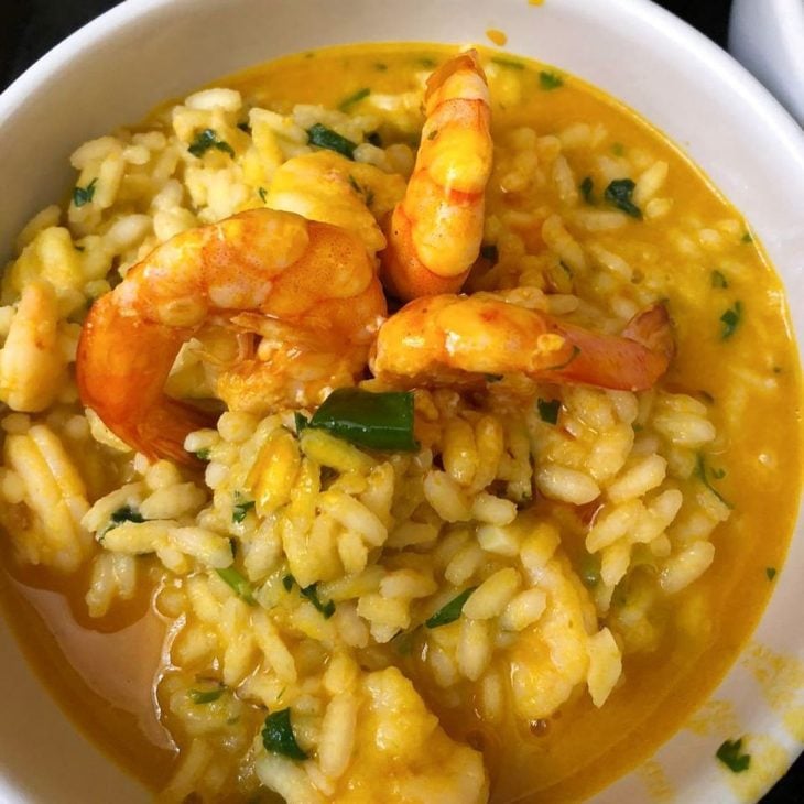 Arroz caldoso com camarão