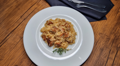 Arroz com costelinha de porco