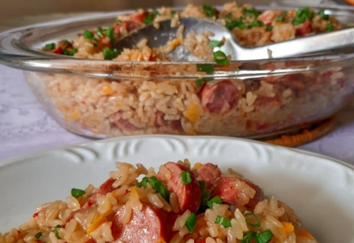 Arroz com linguicinha na pressão