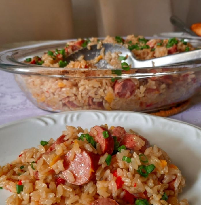 Arroz com linguicinha na pressão