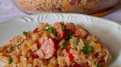 Arroz com linguicinha na pressão
