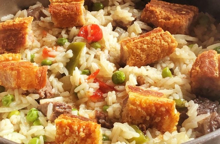 Arroz com picanha e torresmo