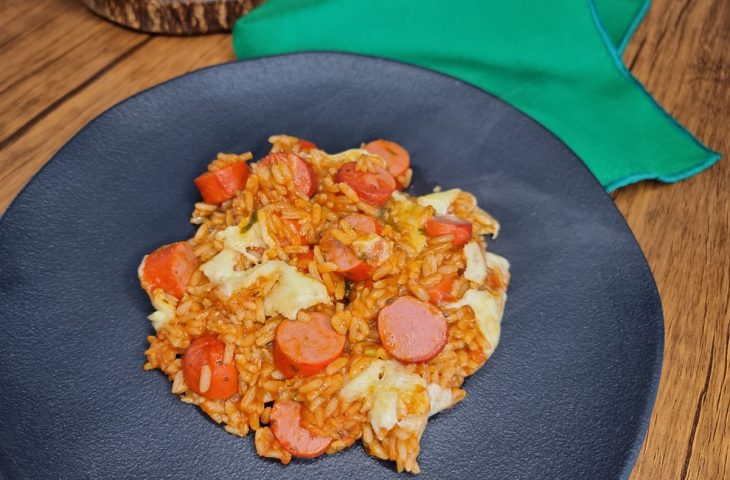 Arroz cremoso com salsicha