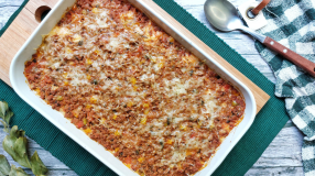 Arroz de forno com carne moída