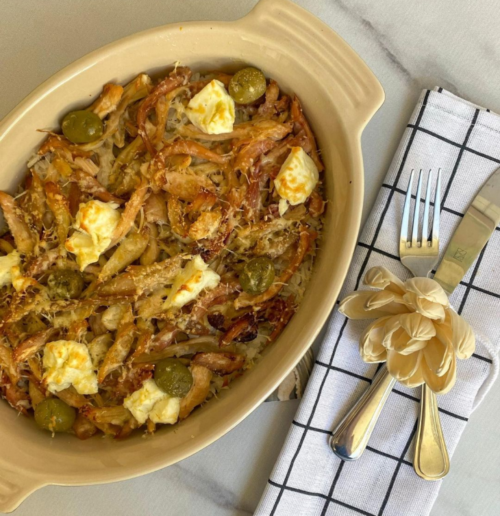 Arroz de forno com frango e queijo