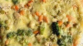 Arroz de forno com frangos e legumes