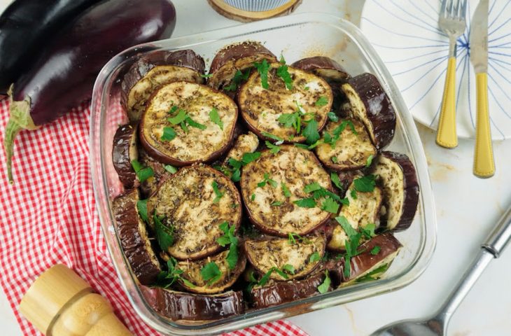 Assado de berinjela com carne moída