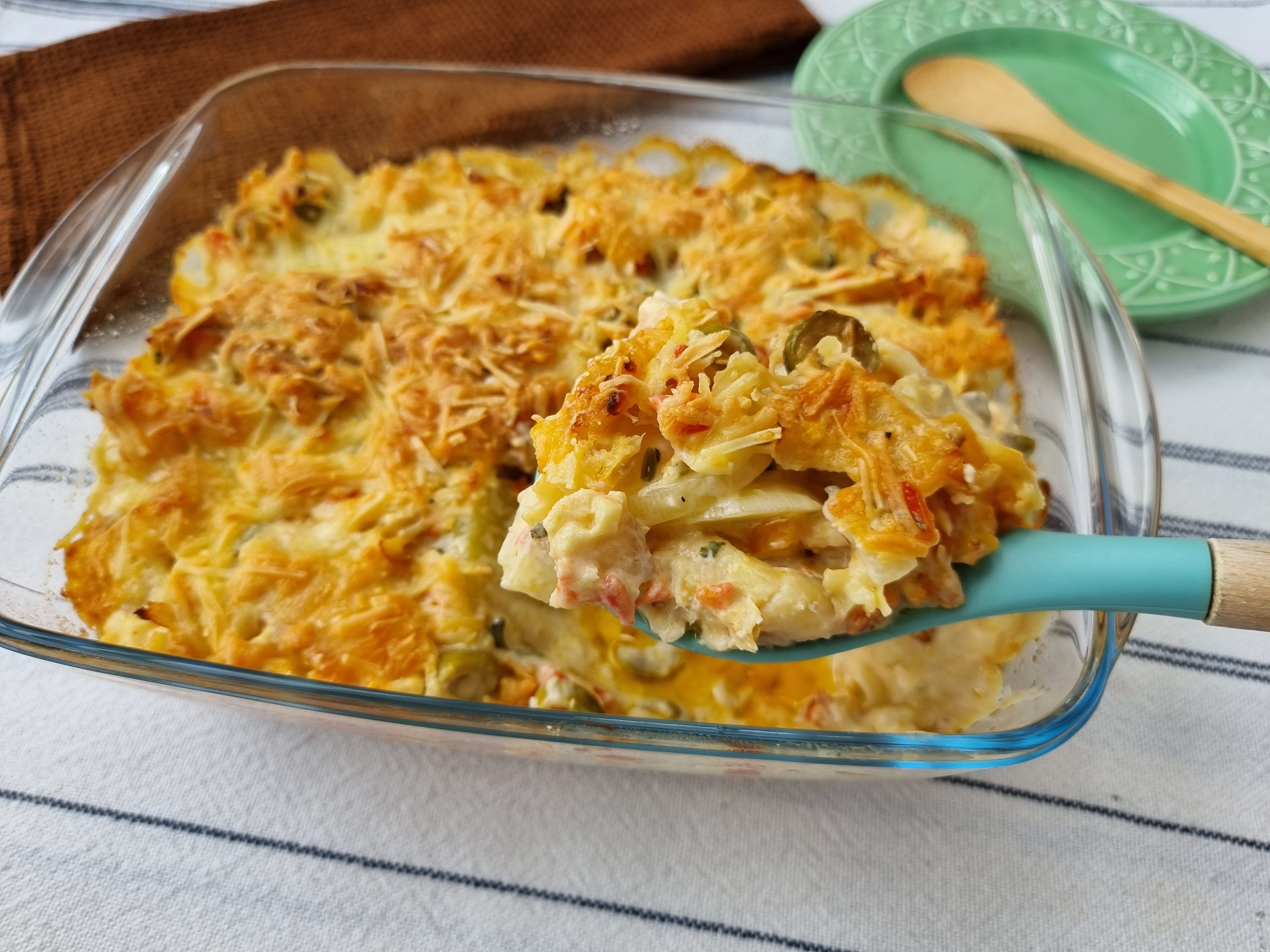 Bacalhau com batatas o almoço perfeito para a família