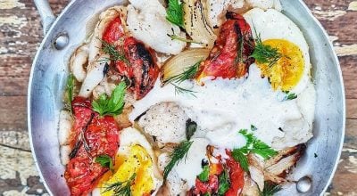 Bacalhau em lascas assado com legumes