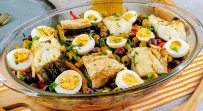 Bacalhoada portuguesa no forno
