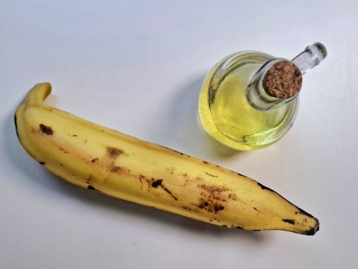 Ingredientes reunidos em uma bancada.