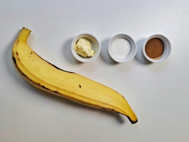 Ingredientes necessários para a receita em uma bancada.