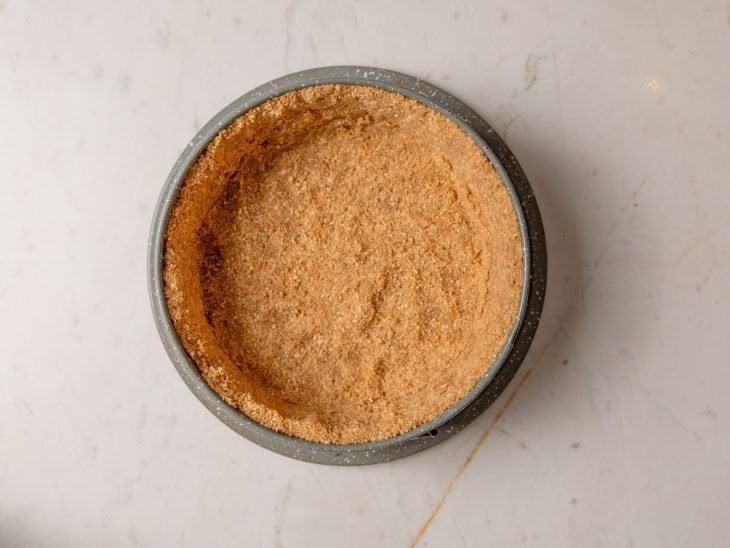 Massa de banoffee na assadeira.