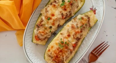 Barquetes de abobrinha recheadas de atum