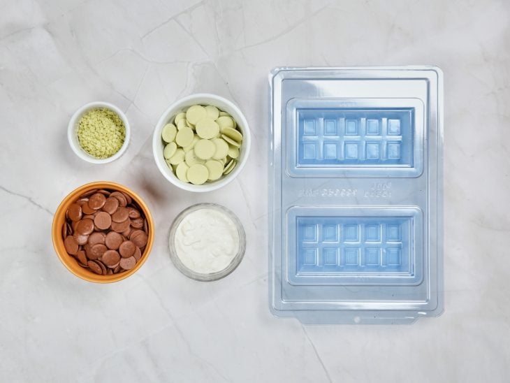 Ingredientes da receita sobre a bancada.