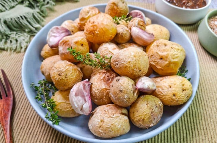 Batata bolinha assada no forno