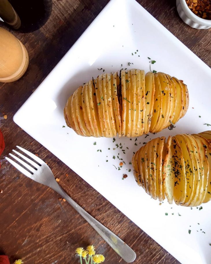 Batata hasselback⁣