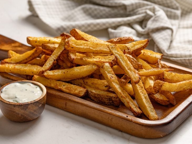 Batatas prontas para sevir.