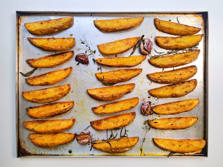 Batata rústica frita.