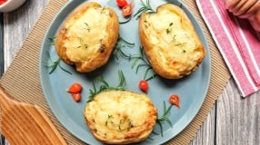 Batata rústica recheada na airfryer