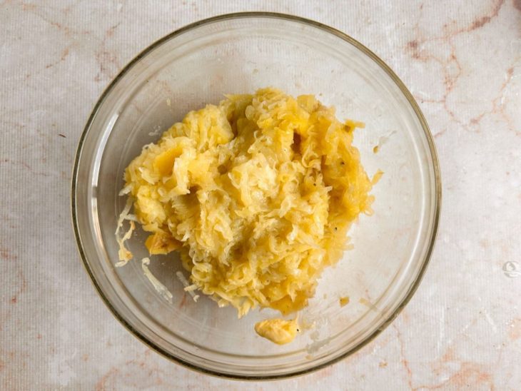 Batata com os temperos.