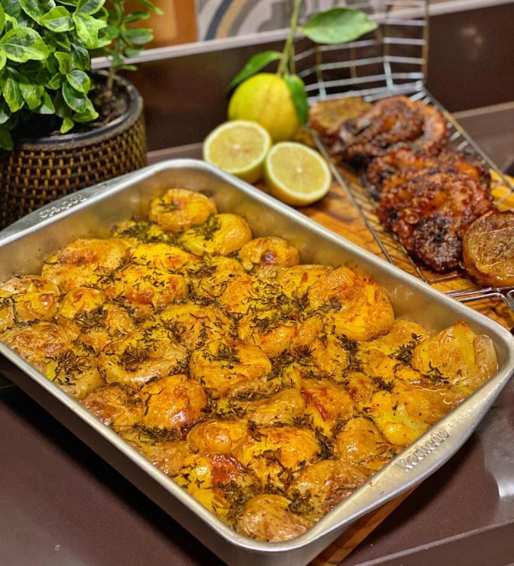 Batatas ao murro com ervas