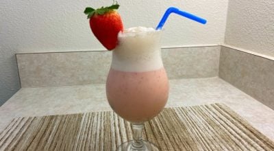 Batida de abacaxi com morango sem álcool