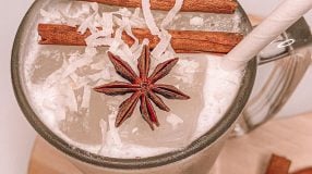 Batida de gin e coco