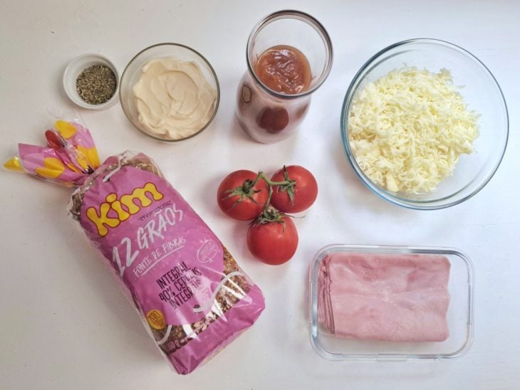 Ingredientes sobre a bancada.