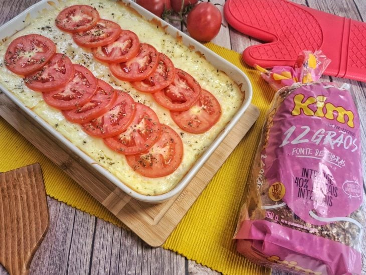 Assadeira com bauru de forno com pão de forma.