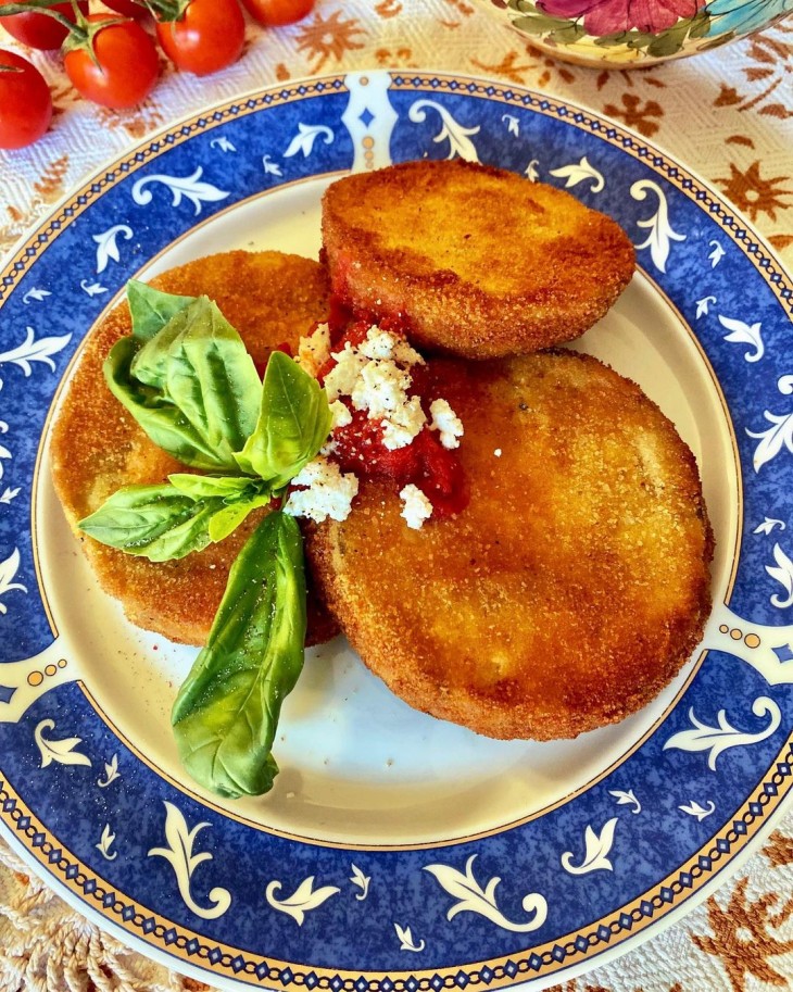 Berinjela empanada frita