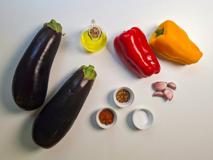 Ingredientes reunidos para o preparo da receita.