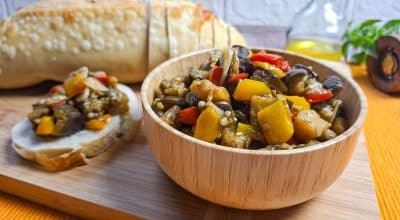 Berinjela no forno com azeite e pimentão