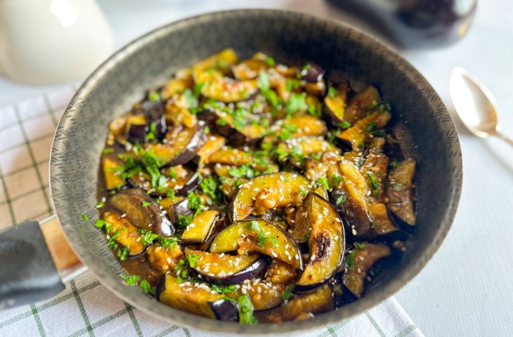 Berinjela refogada na frigideira