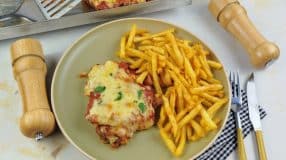 Bife à parmegiana fácil e rápido