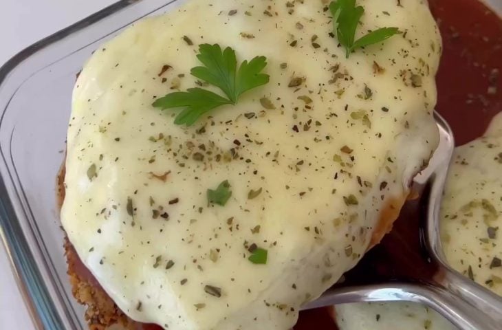 Bife à parmegiana na airfryer