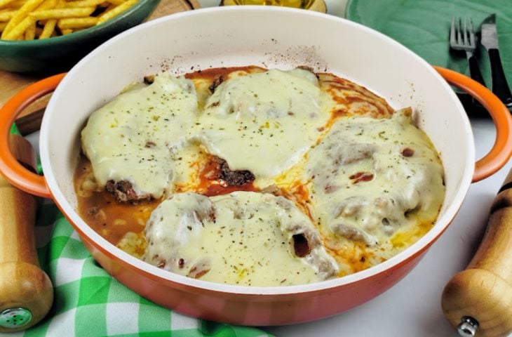 Bife à parmegiana sem farinha de rosca