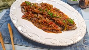 Bife acebolado ao molho