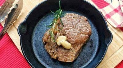 Bife ancho na frigideira
